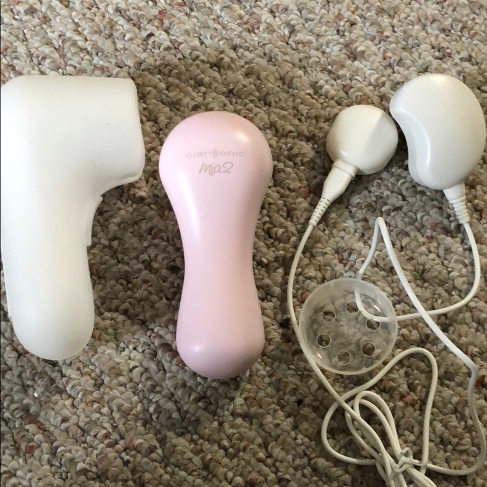 Clarisonic MIA 2 gently used and cared for